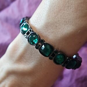 Avon deep emerald green sparkly stretch bangle bracelet